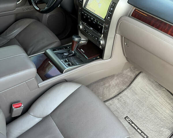 Білий Лексус ГХ, об'ємом двигуна 4.61 л та пробігом 131 тис. км за 35400 $, фото 17 на Automoto.ua