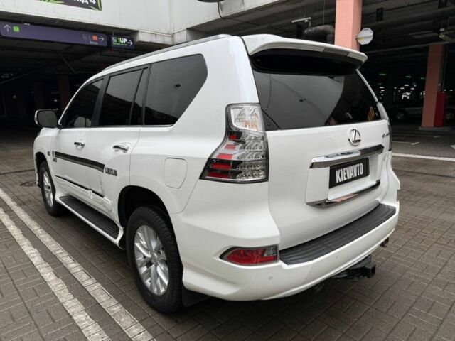 Білий Лексус ГХ, об'ємом двигуна 4.6 л та пробігом 63 тис. км за 30000 $, фото 3 на Automoto.ua