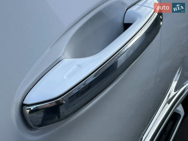 Білий Лексус ГХ, об'ємом двигуна 4.61 л та пробігом 212 тис. км за 29999 $, фото 26 на Automoto.ua