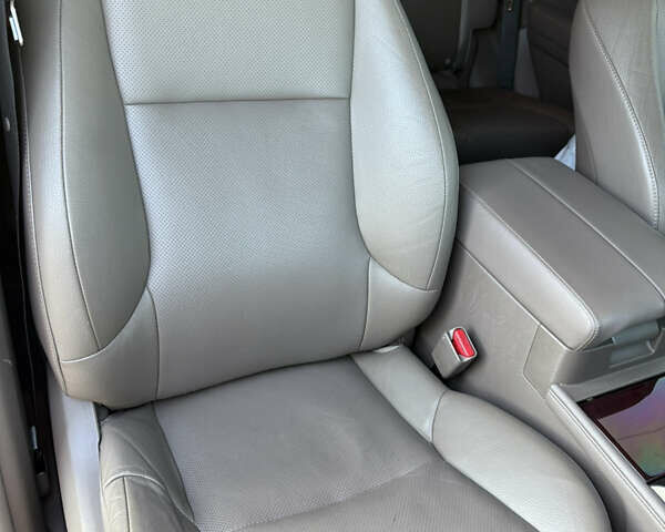 Білий Лексус ГХ, об'ємом двигуна 4.61 л та пробігом 135 тис. км за 32700 $, фото 18 на Automoto.ua