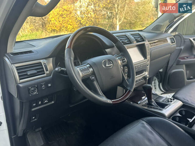 Білий Лексус ГХ, об'ємом двигуна 4.61 л та пробігом 212 тис. км за 29999 $, фото 48 на Automoto.ua