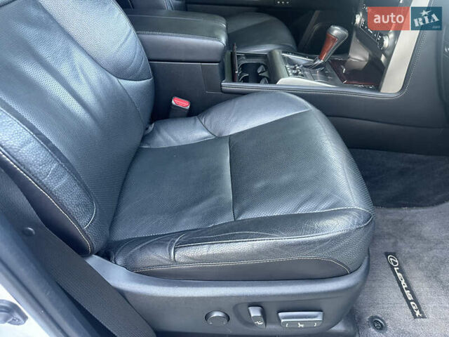 Білий Лексус ГХ, об'ємом двигуна 4.61 л та пробігом 212 тис. км за 29999 $, фото 51 на Automoto.ua