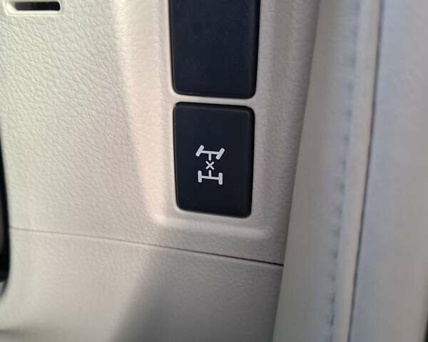 Белый Лексус ГХ, объемом двигателя 4.61 л и пробегом 141 тыс. км за 34500 $, фото 31 на Automoto.ua