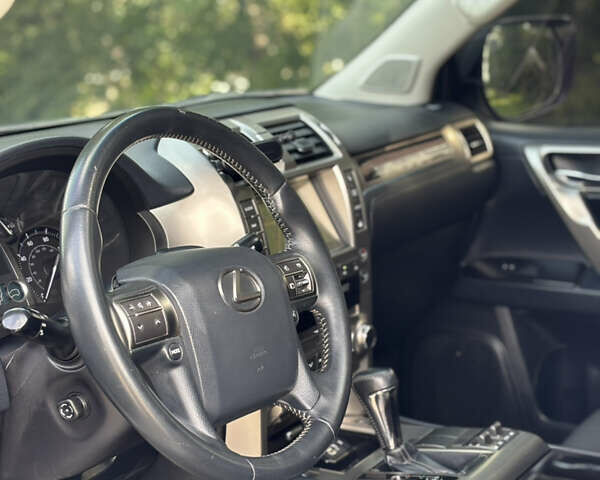 Білий Лексус ГХ, об'ємом двигуна 4.61 л та пробігом 170 тис. км за 37000 $, фото 14 на Automoto.ua
