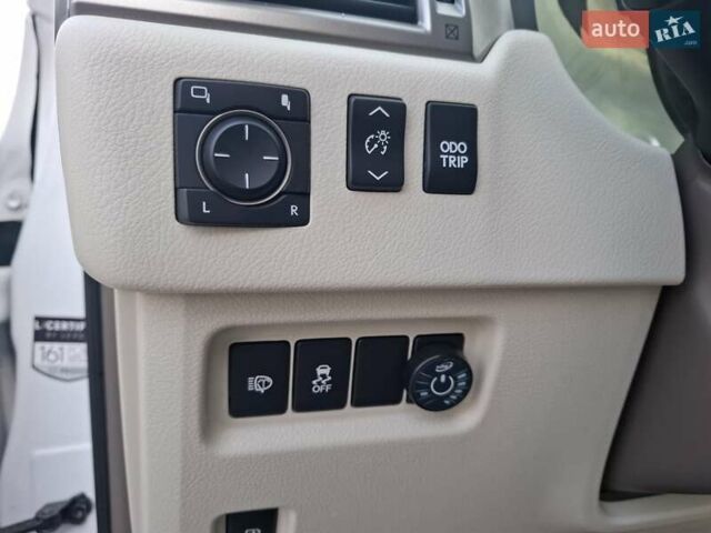 Белый Лексус ГХ, объемом двигателя 4.61 л и пробегом 141 тыс. км за 34500 $, фото 17 на Automoto.ua