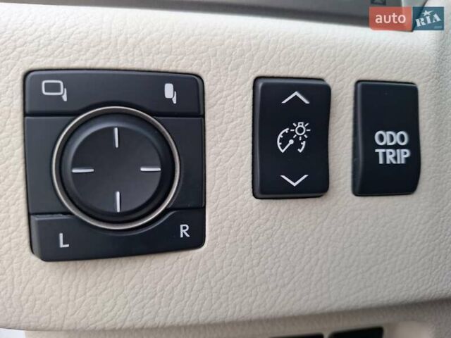 Белый Лексус ГХ, объемом двигателя 4.61 л и пробегом 141 тыс. км за 34500 $, фото 35 на Automoto.ua