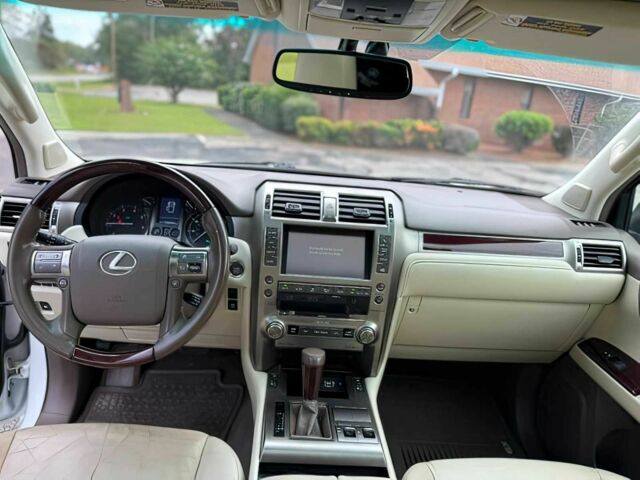 Белый Лексус ГХ, объемом двигателя 4.6 л и пробегом 42 тыс. км за 17400 $, фото 8 на Automoto.ua