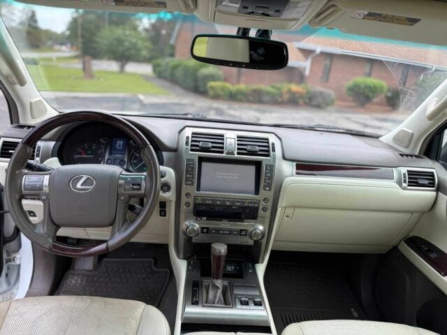 Білий Лексус ГХ, об'ємом двигуна 4.6 л та пробігом 35 тис. км за 26000 $, фото 9 на Automoto.ua