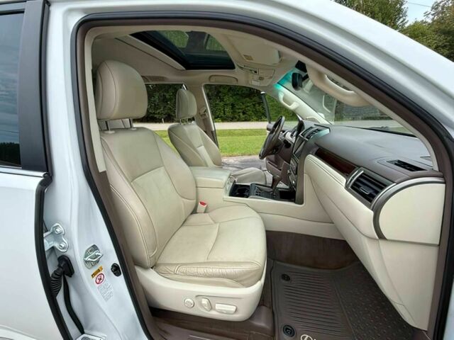 Белый Лексус ГХ, объемом двигателя 4.6 л и пробегом 42 тыс. км за 17400 $, фото 10 на Automoto.ua