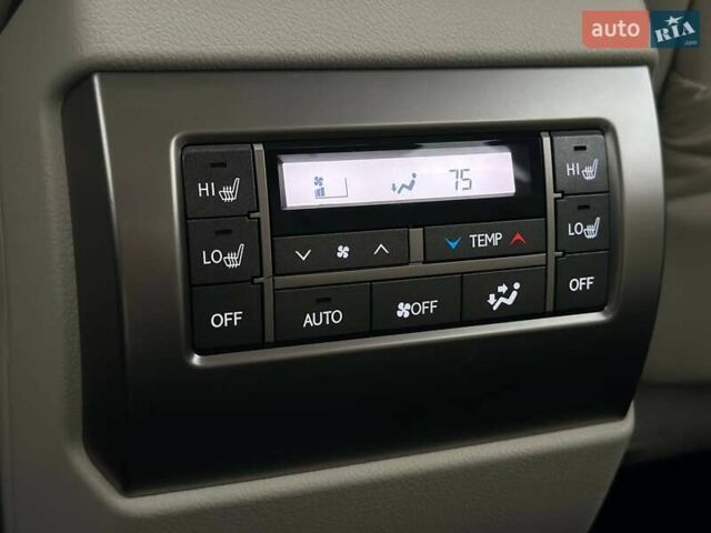 Білий Лексус ГХ, об'ємом двигуна 4.61 л та пробігом 10 тис. км за 47500 $, фото 21 на Automoto.ua