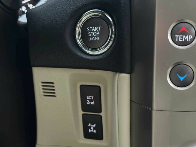 Белый Лексус ГХ, объемом двигателя 4.6 л и пробегом 10 тыс. км за 47500 $, фото 21 на Automoto.ua