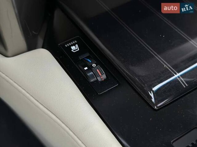Білий Лексус ГХ, об'ємом двигуна 4.61 л та пробігом 10 тис. км за 47500 $, фото 29 на Automoto.ua