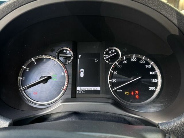 Білий Лексус ГХ, об'ємом двигуна 4.6 л та пробігом 160 тис. км за 51500 $, фото 22 на Automoto.ua