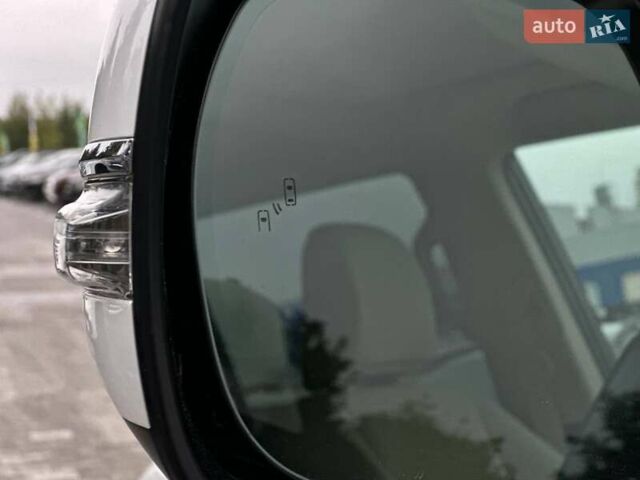 Білий Лексус ГХ, об'ємом двигуна 4.61 л та пробігом 10 тис. км за 47500 $, фото 12 на Automoto.ua