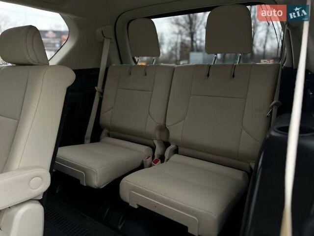 Белый Лексус ГХ, объемом двигателя 4.61 л и пробегом 10 тыс. км за 49990 $, фото 25 на Automoto.ua