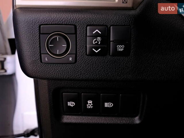 Лексус ГХ 2020 в Одессе на Automoto.ua Белый Лексус ГХ, объемом двигателя 4.6 л и пробегом 56 тыс. км за 49900 $, фото 27 на Automoto.ua