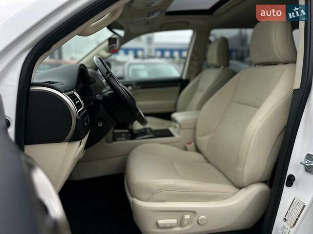 Білий Лексус ГХ, об'ємом двигуна 4.61 л та пробігом 10 тис. км за 47500 $, фото 14 на Automoto.ua