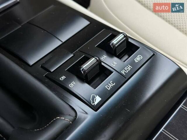 Білий Лексус ГХ, об'ємом двигуна 4.61 л та пробігом 10 тис. км за 47500 $, фото 31 на Automoto.ua