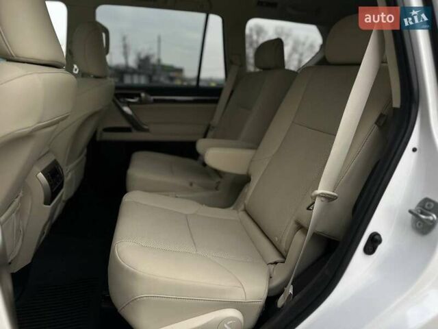 Белый Лексус ГХ, объемом двигателя 4.61 л и пробегом 10 тыс. км за 49990 $, фото 20 на Automoto.ua