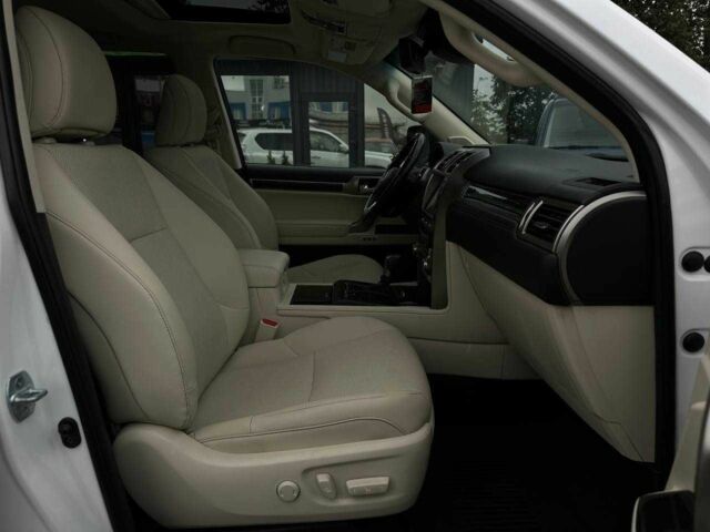 Белый Лексус ГХ, объемом двигателя 4.6 л и пробегом 10 тыс. км за 47500 $, фото 13 на Automoto.ua