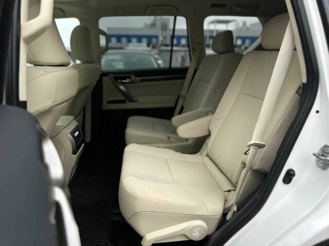 Белый Лексус ГХ, объемом двигателя 4.6 л и пробегом 10 тыс. км за 47500 $, фото 12 на Automoto.ua