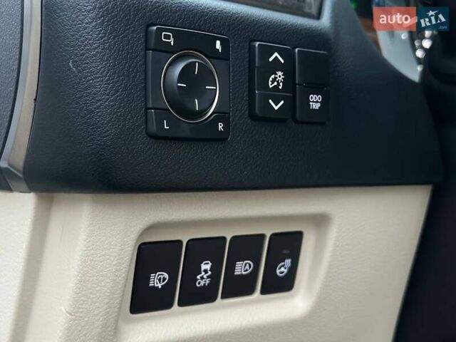 Білий Лексус ГХ, об'ємом двигуна 4.61 л та пробігом 10 тис. км за 47500 $, фото 32 на Automoto.ua