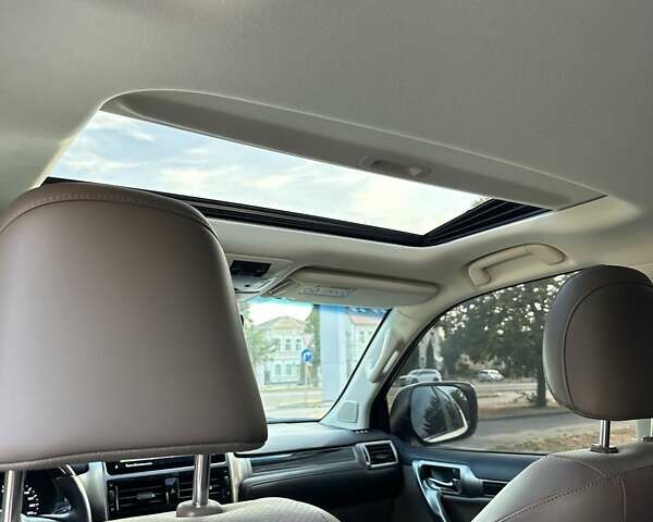 Белый Лексус ГХ, объемом двигателя 4.61 л и пробегом 13 тыс. км за 74999 $, фото 27 на Automoto.ua