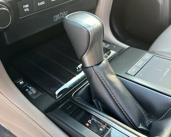 Белый Лексус ГХ, объемом двигателя 4.61 л и пробегом 13 тыс. км за 74999 $, фото 46 на Automoto.ua