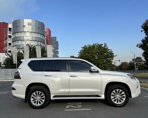 Белый Лексус ГХ, объемом двигателя 4.61 л и пробегом 13 тыс. км за 74999 $, фото 3 на Automoto.ua