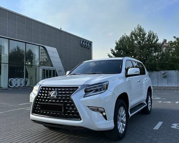 Белый Лексус ГХ, объемом двигателя 4.61 л и пробегом 13 тыс. км за 74999 $, фото 1 на Automoto.ua