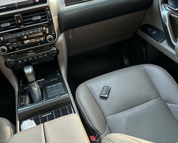 Белый Лексус ГХ, объемом двигателя 4.61 л и пробегом 13 тыс. км за 74999 $, фото 37 на Automoto.ua