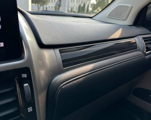 Белый Лексус ГХ, объемом двигателя 4.61 л и пробегом 13 тыс. км за 74999 $, фото 48 на Automoto.ua