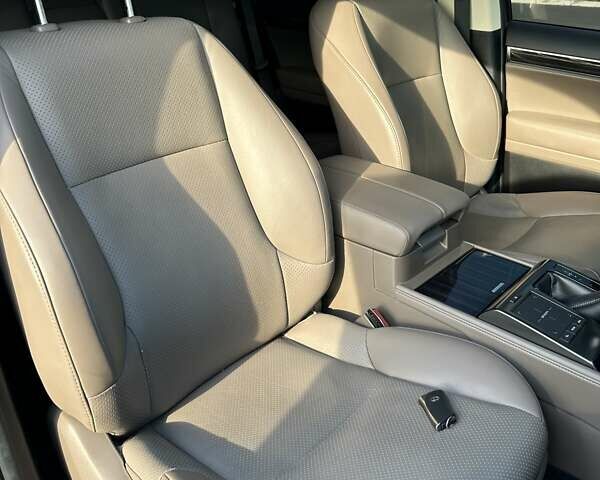 Белый Лексус ГХ, объемом двигателя 4.61 л и пробегом 13 тыс. км за 74999 $, фото 36 на Automoto.ua