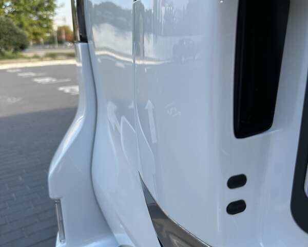 Белый Лексус ГХ, объемом двигателя 4.61 л и пробегом 13 тыс. км за 74999 $, фото 21 на Automoto.ua