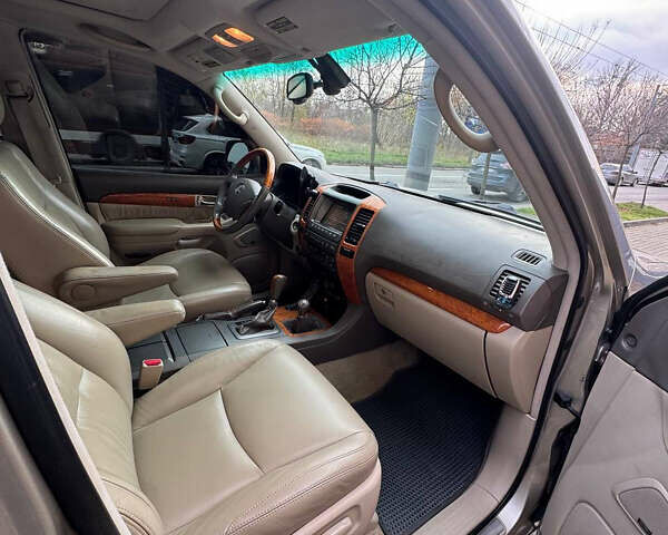 Бежевий Лексус ГХ, об'ємом двигуна 4.66 л та пробігом 349 тис. км за 15000 $, фото 9 на Automoto.ua