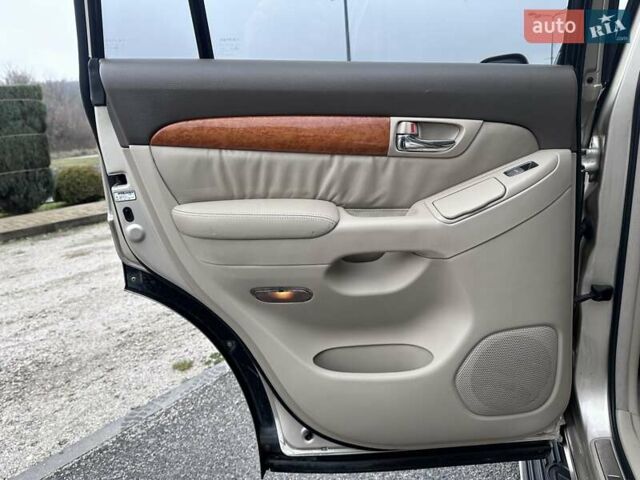 Бежевый Лексус ГХ, объемом двигателя 4.7 л и пробегом 181 тыс. км за 15999 $, фото 27 на Automoto.ua