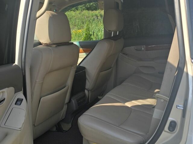 Лексус ГХ 2006 у Надворной на Automoto.ua Бежевий Лексус ГХ, об'ємом двигуна 4.7 л та пробігом 250 тис. км за 16000 $, фото 4 на Automoto.ua