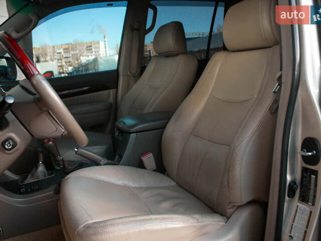 Бежевий Лексус ГХ, об'ємом двигуна 4.7 л та пробігом 203 тис. км за 18500 $, фото 11 на Automoto.ua