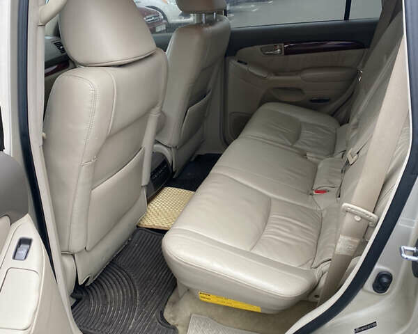 Бежевий Лексус ГХ, об'ємом двигуна 4.7 л та пробігом 138 тис. км за 26000 $, фото 6 на Automoto.ua