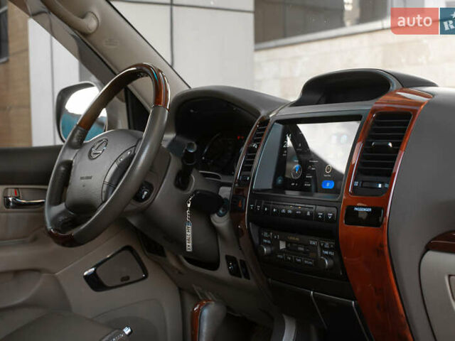 Бежевий Лексус ГХ, об'ємом двигуна 4.7 л та пробігом 203 тис. км за 18500 $, фото 17 на Automoto.ua