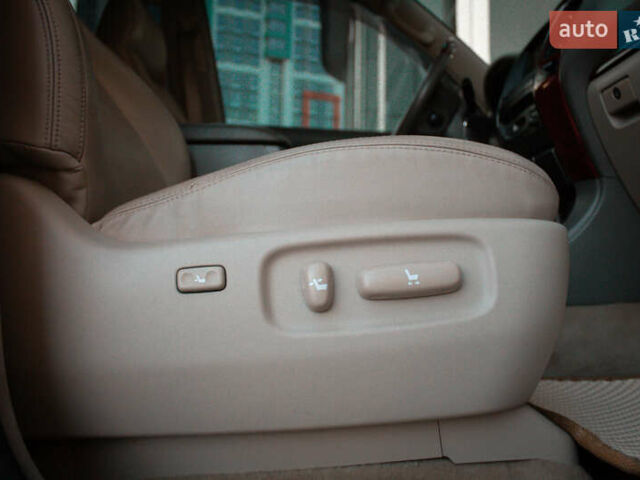 Бежевий Лексус ГХ, об'ємом двигуна 4.7 л та пробігом 203 тис. км за 18500 $, фото 36 на Automoto.ua