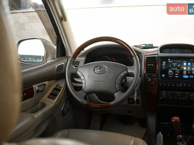 Бежевий Лексус ГХ, об'ємом двигуна 4.7 л та пробігом 203 тис. км за 18500 $, фото 16 на Automoto.ua