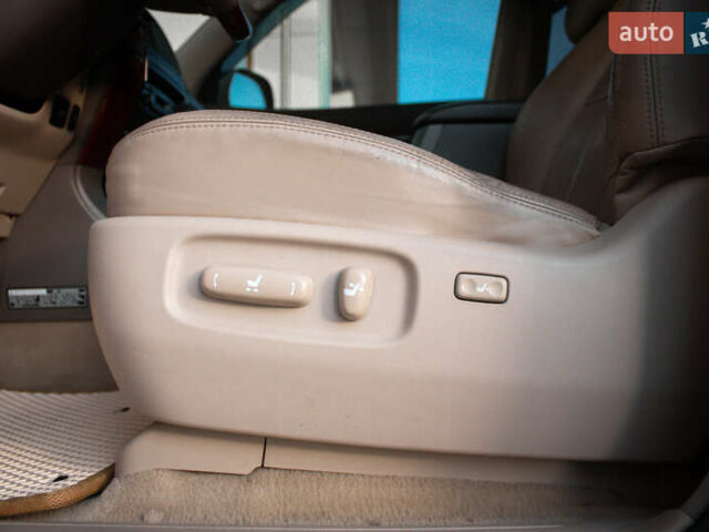 Бежевий Лексус ГХ, об'ємом двигуна 4.7 л та пробігом 203 тис. км за 18500 $, фото 35 на Automoto.ua