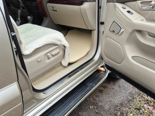 Бежевый Лексус ГХ, объемом двигателя 4.7 л и пробегом 203 тыс. км за 18500 $, фото 5 на Automoto.ua