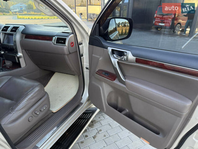 Лексус ГХ 2010 у Золочів на Automoto.ua Бежевий Лексус ГХ, об'ємом двигуна 4.61 л та пробігом 269 тис. км за 19200 $, фото 32 на Automoto.ua