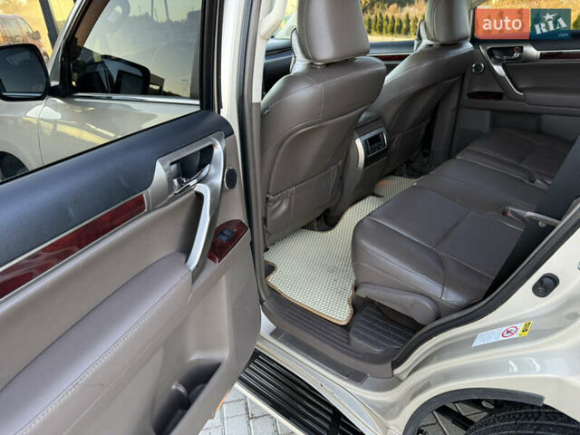 Лексус ГХ 2010 у Золочів на Automoto.ua Бежевий Лексус ГХ, об'ємом двигуна 4.61 л та пробігом 269 тис. км за 19200 $, фото 28 на Automoto.ua