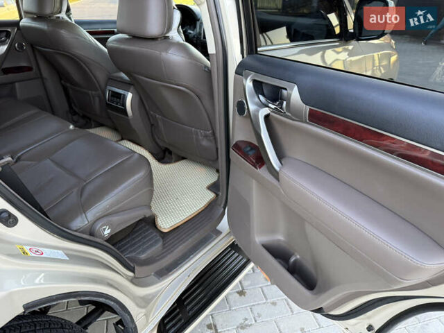 Лексус ГХ 2010 у Золочів на Automoto.ua Бежевий Лексус ГХ, об'ємом двигуна 4.61 л та пробігом 269 тис. км за 19200 $, фото 30 на Automoto.ua