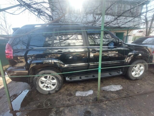 Черный Лексус ГХ, объемом двигателя 4.7 л и пробегом 300 тыс. км за 11500 $, фото 1 на Automoto.ua