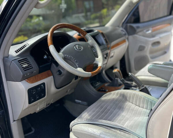 Черный Лексус ГХ, объемом двигателя 4.7 л и пробегом 200 тыс. км за 13500 $, фото 2 на Automoto.ua