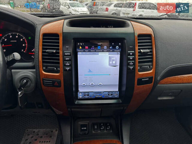 Черный Лексус ГХ, объемом двигателя 4.7 л и пробегом 284 тыс. км за 13999 $, фото 13 на Automoto.ua